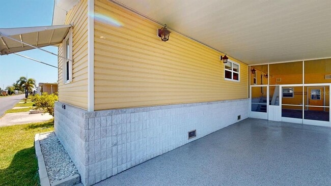 Building Photo - 10728 Poplar St NE