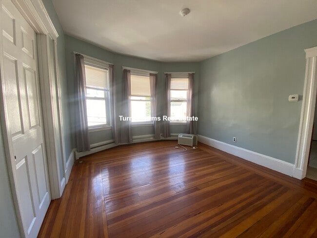 Building Photo - 49 Conwell Ave