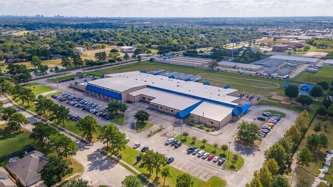Building Photo - 20323 Upland Fair Ln