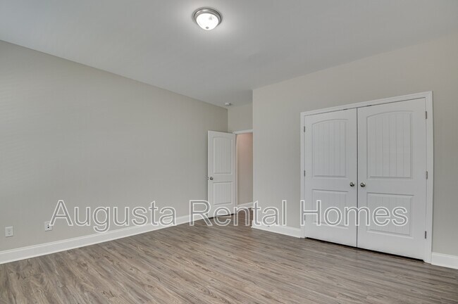 Building Photo - 1110 George W Crawford Dr