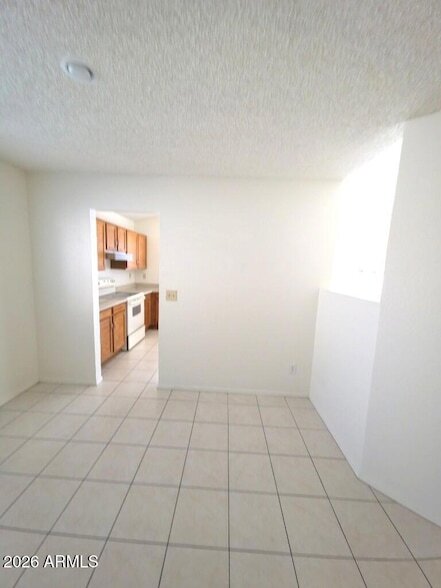 Building Photo - 3034 E Villa Maria Dr