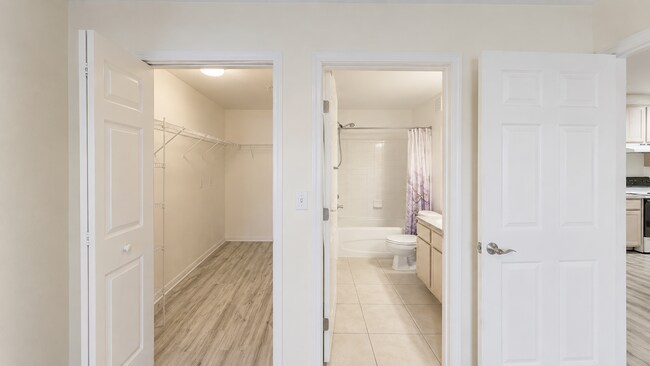 Building Photo - 7428 Vista Way