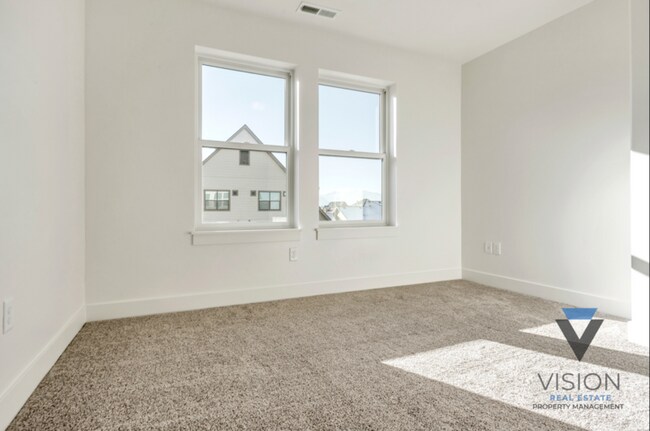 Building Photo - 726 S 1600 W