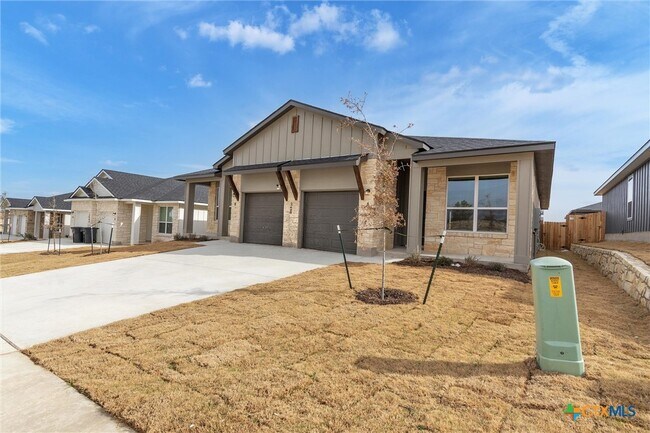 Building Photo - 3902 American Elm