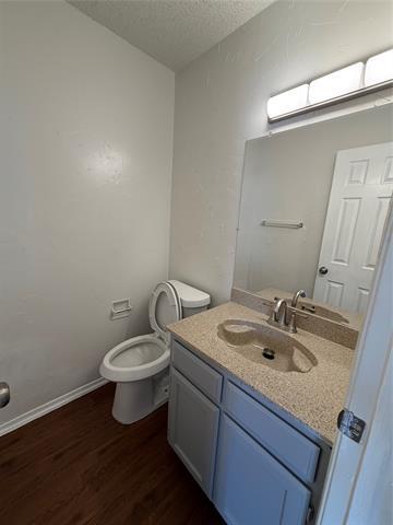 Building Photo - 3078 W Sycamore Cir