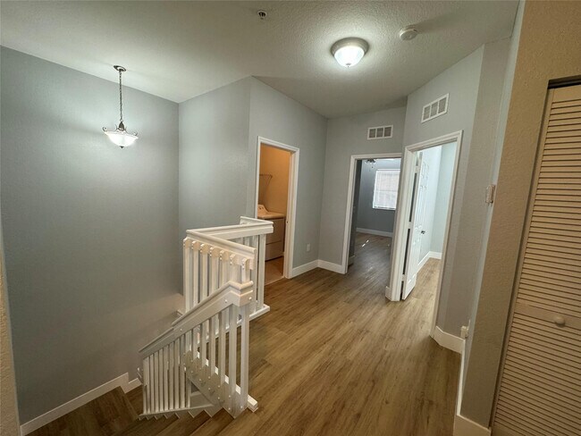 Building Photo - 12457 Emerald Creek Manor