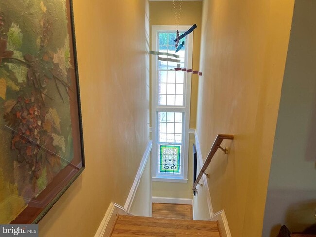 Building Photo - 19 Sunset Dr