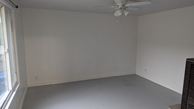 Building Photo - 2220 E 4500 S