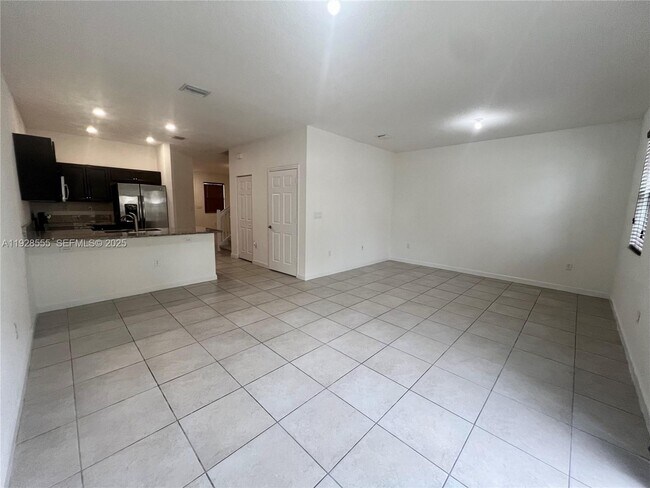 Building Photo - 15001 SW 119th Ln