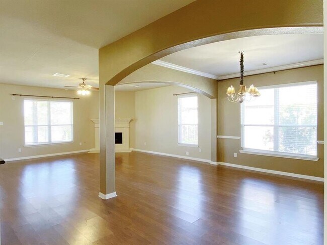 Building Photo - 8803 E Windhaven Terrace Trail