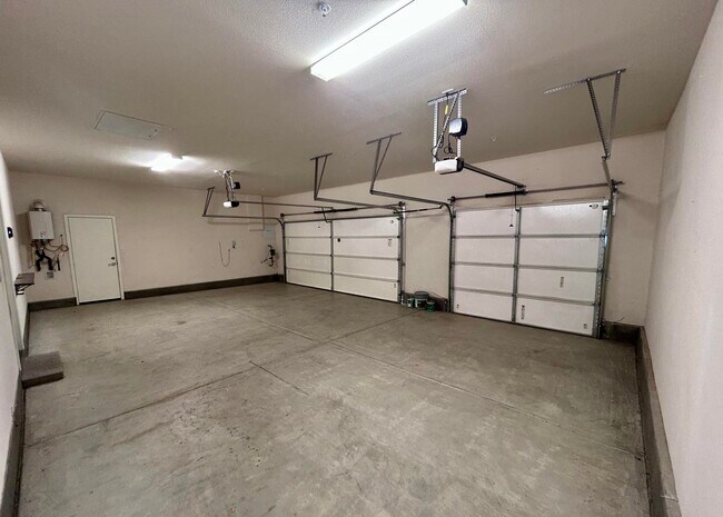 Building Photo - 40082 Catania Ct