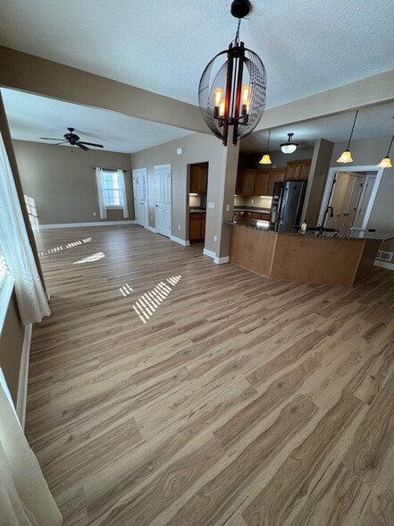 Building Photo - 1815 Woodland Way