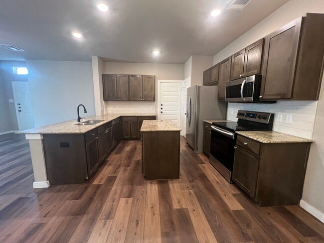 Building Photo - 25136 Pacific Wren Dr