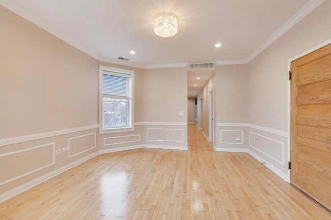 Building Photo - 1406 N Washtenaw Ave