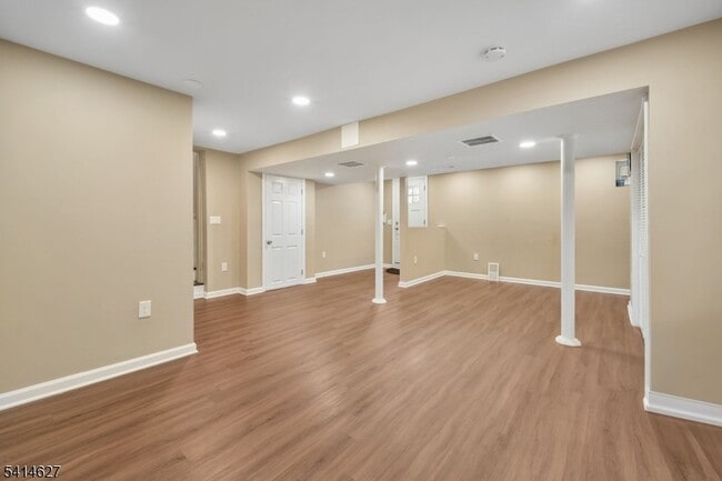 Building Photo - 149 Hillside Ave