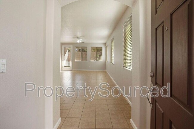 Building Photo - 1723 Bermuda Ln