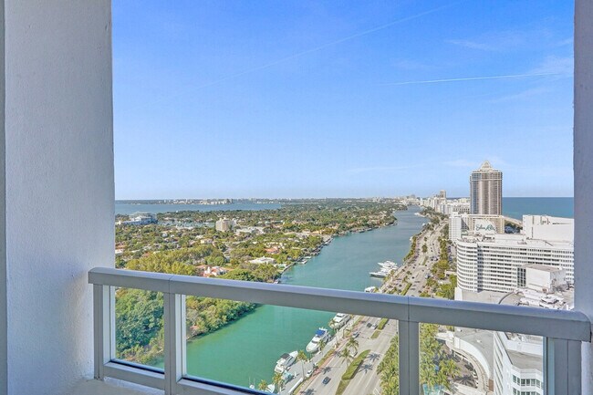 Building Photo - 4401 Collins Ave