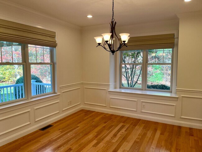 Building Photo - Lawton Lane Management