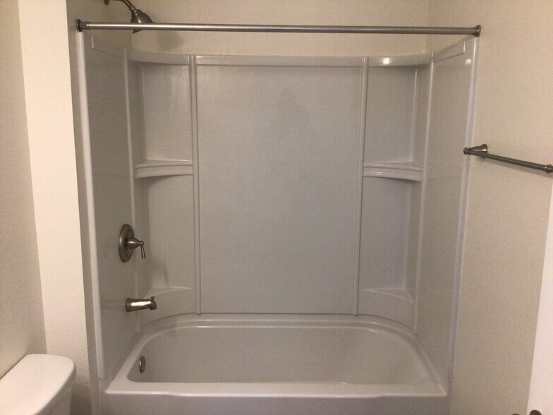 Building Photo - 12430 Jovana Rd