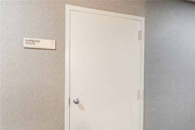 Building Photo - 30 Argyle Ave