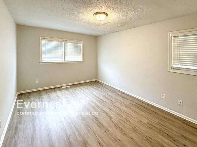 Building Photo - 10703 Pintail Pl