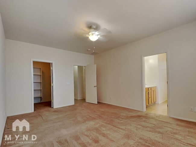 Building Photo - 2204 W San Tan Hills Dr