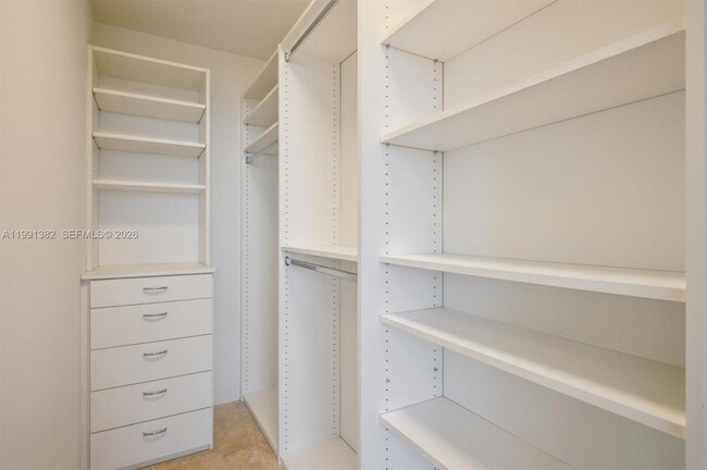 Building Photo - 733 Crandon Blvd