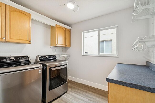 Building Photo - 18154 Sandy Pointe Dr