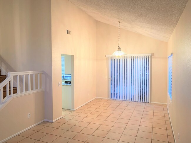 Building Photo - 1228 Scenic View St