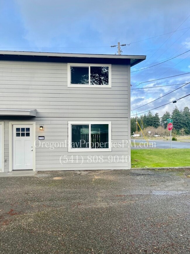 Building Photo - 212 Laclair St