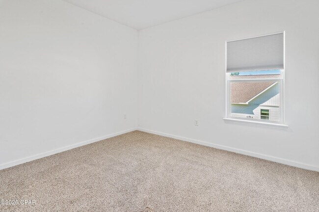 Building Photo - 56 Silverthorn St