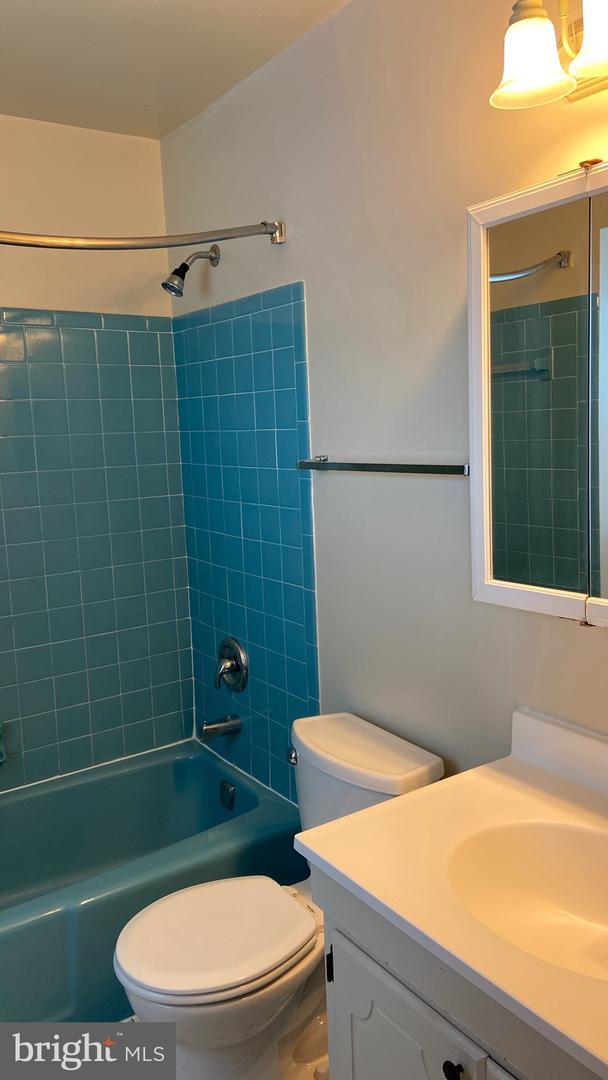 Building Photo - 4637 Linmar Ct