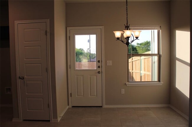 Building Photo - 1222 Garland Rd