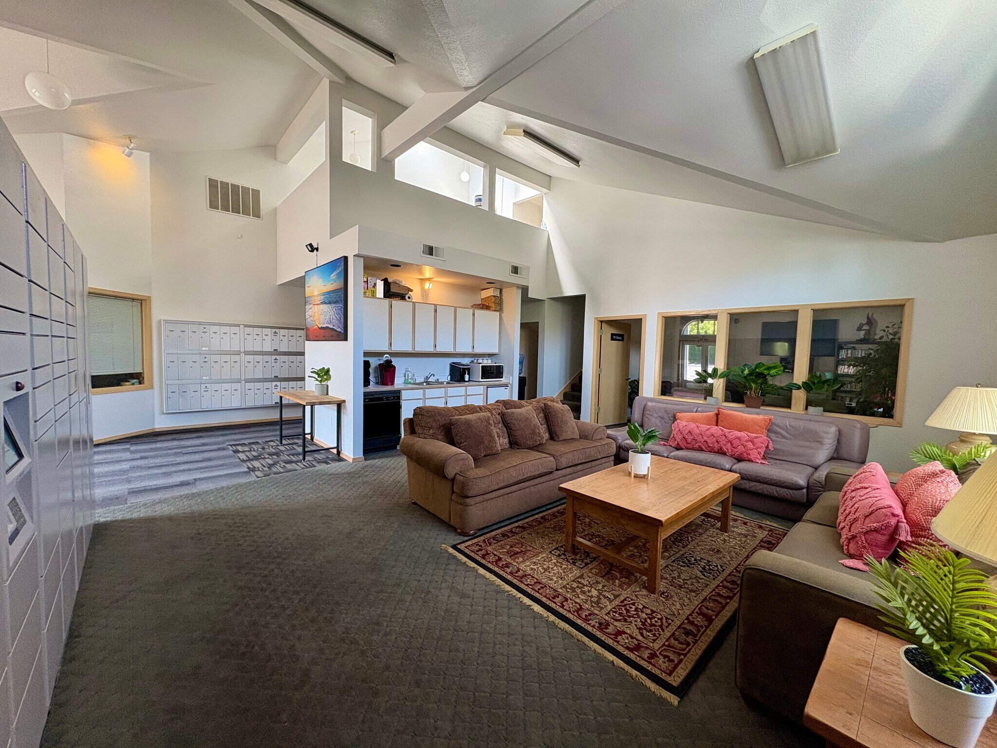 Lobby - 12510 109th Ct NE