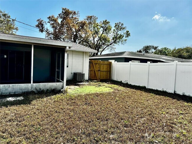 Building Photo - 5561 100th Ave