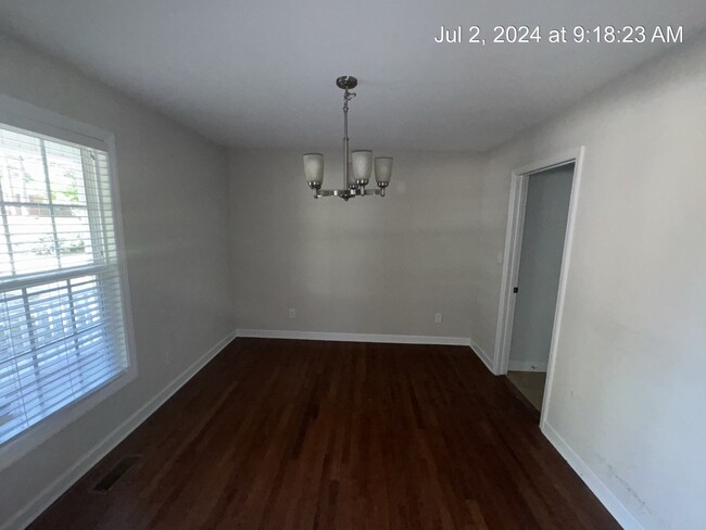Building Photo - 6080 Lakeway Drive