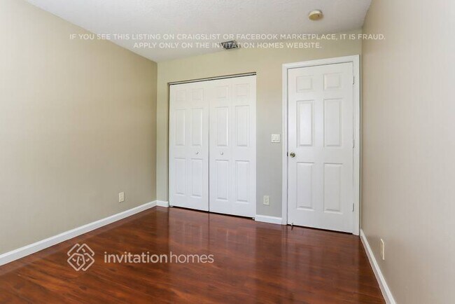 Building Photo - 10642 NW 1st Ct