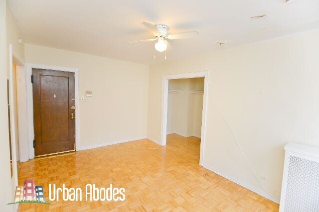 Building Photo - 744 W Belmont Ave