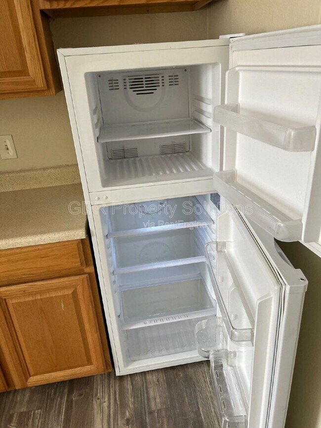 Building Photo - 401 14th St NW