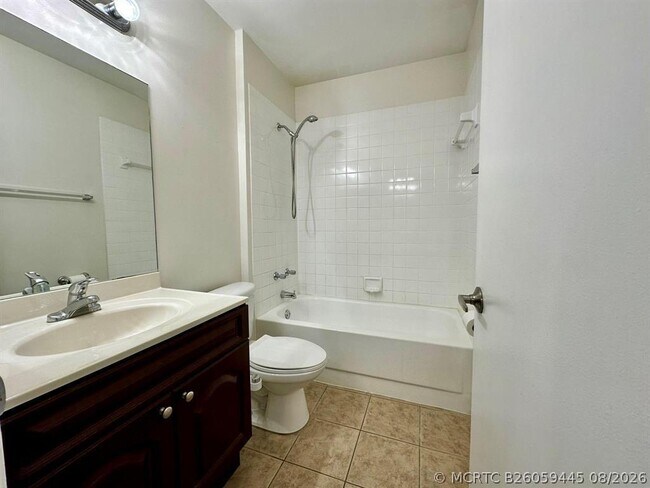 Building Photo - 5641 Riverside Dr