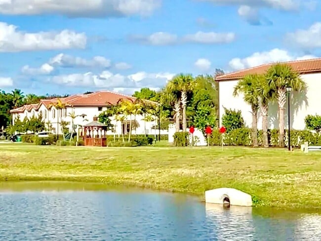 Building Photo - 3016 King Palm Way