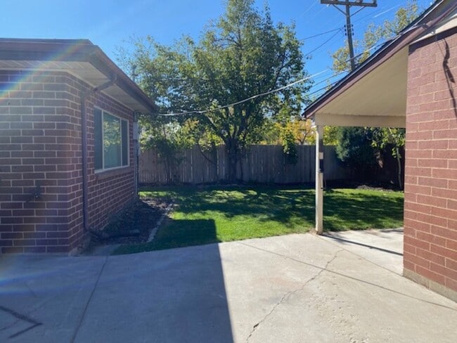 Building Photo - 1163 Buccaneer Dr