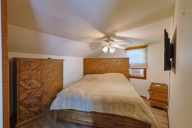 Building Photo - 18 Maples Ln