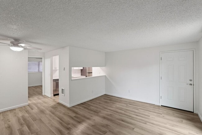 Interior Photo - Images Garden View Apartments