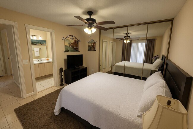 Building Photo - 1702 Silverleaf Oak Ct