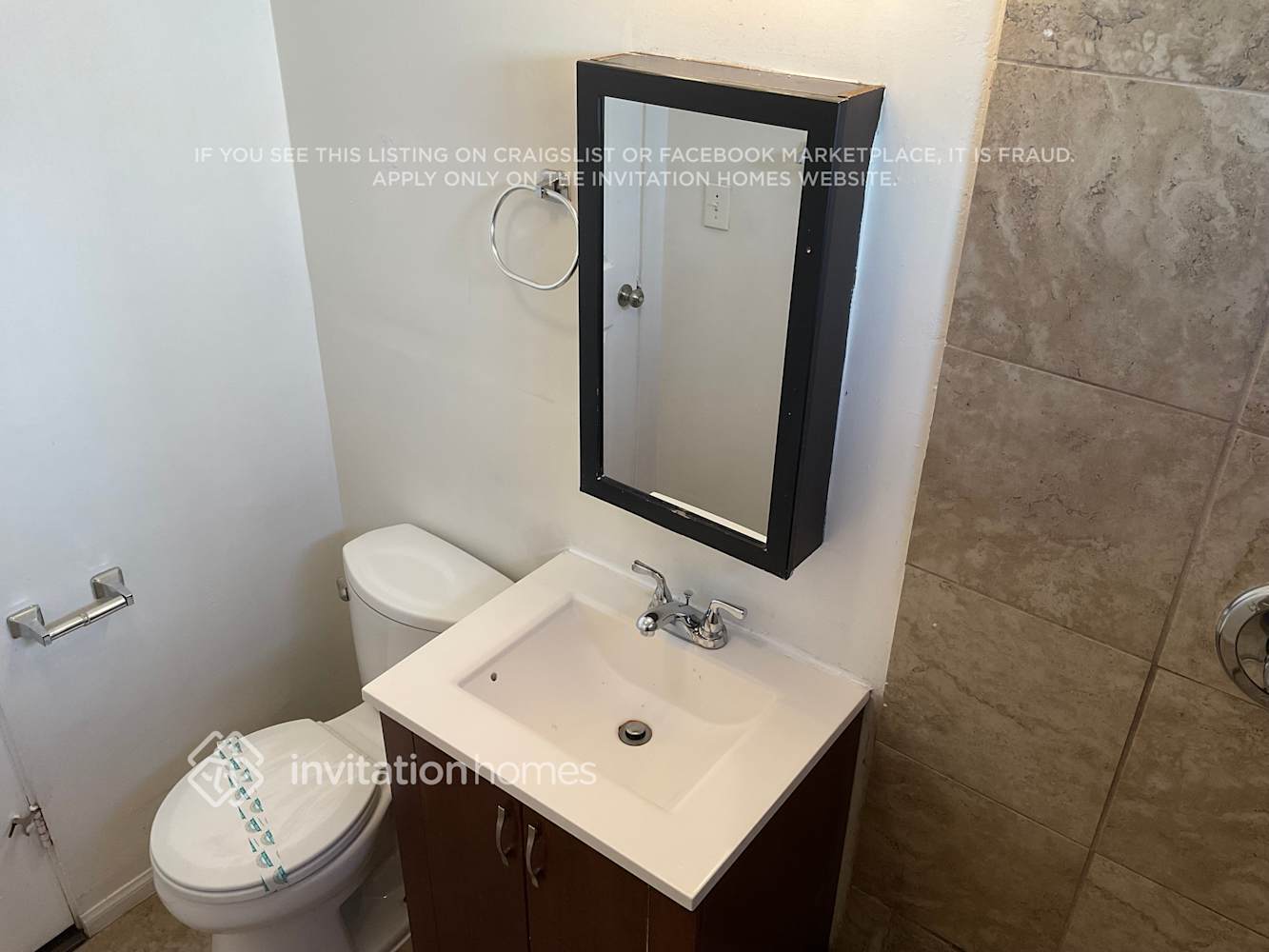 Building Photo - 7943 Newcastle Ave