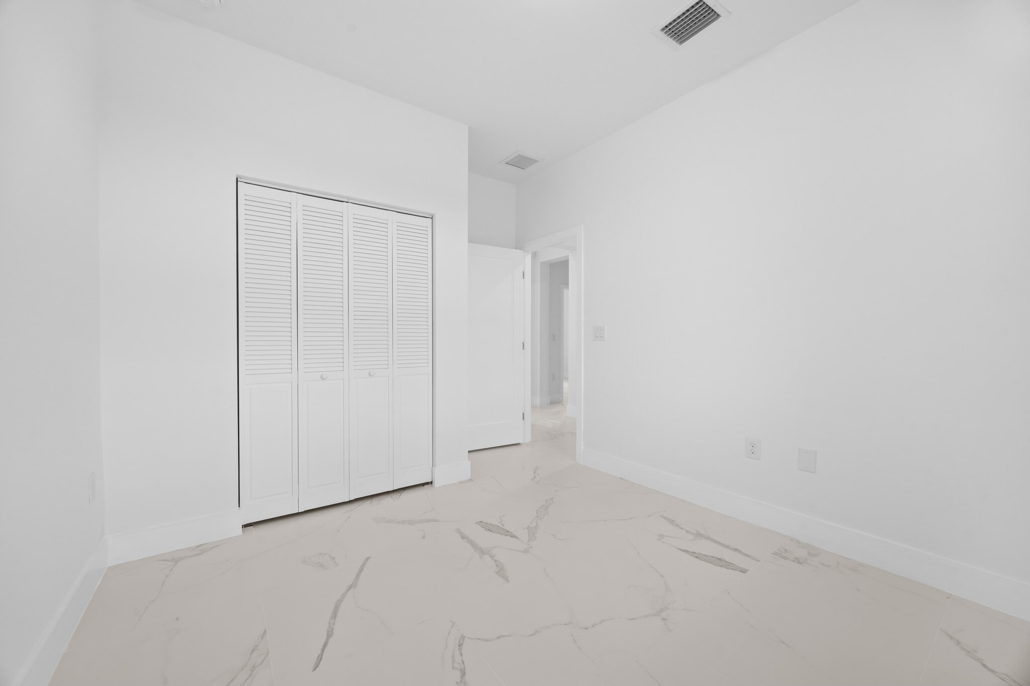 Building Photo - 1136 Ichabod Ave