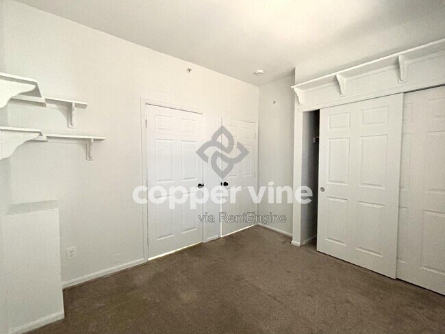 Building Photo - 14319 E Grand Dr