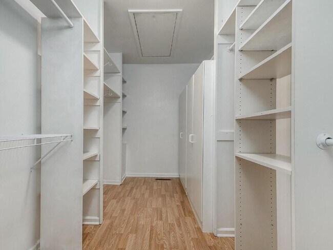 Building Photo - 5110 Dunes Ct