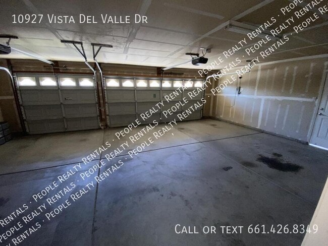 Building Photo - 10927 Vista Del Valle Dr